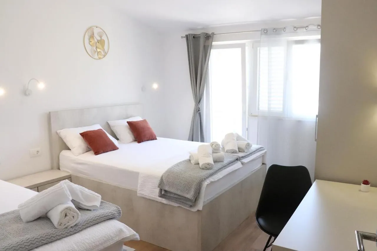 Apartment Mary- 2 Free Parking, Near Mall Of Spalato